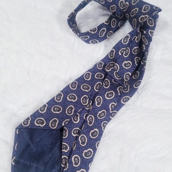 Banana Republic pattern blue silk tie - Picture 3 of 7